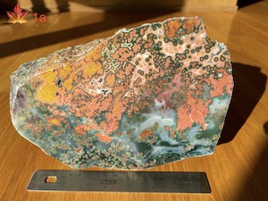 Faced and polished rough boulder, 22.5x14x11.5cm, ~5kg