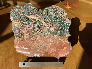 1 side polished slab, 24x22x1.35cm, 1.467kg